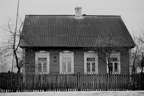 Spaziergang durch ein Dorf (Belarus, November 2000)