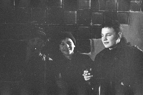 Spaziergang durch ein Dorf (Belarus, November 2000)